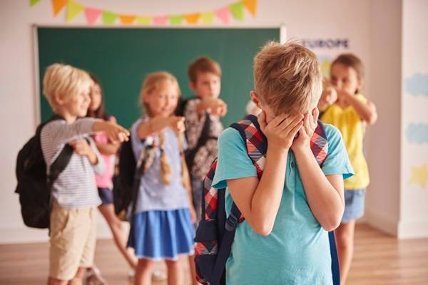Jarang Disadari! 5 Kesalahan Orang Tua ini Bisa Membuat Anak jadi Korban Bully