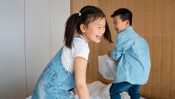 Mommies, Begini Cara Mengajarkan Pendidikan Seks yang Sehat pada Anak Sesuai Usia