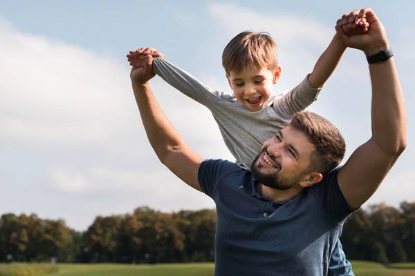 7 Alasan Anak Tidak Dekat dengan Ayah, Ini Solusi Terbaik dari Psikolog!