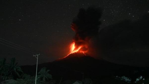 Gunung Lewotobi Laki-Laki Kembali Meletus, Ini Cara Jika Ingin Memberikan Bantuan!