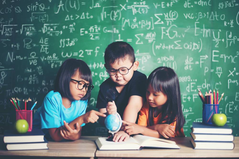 Tips Besarkan Anak dengan Kecerdasan Logis Matematis Menurut Psikolog