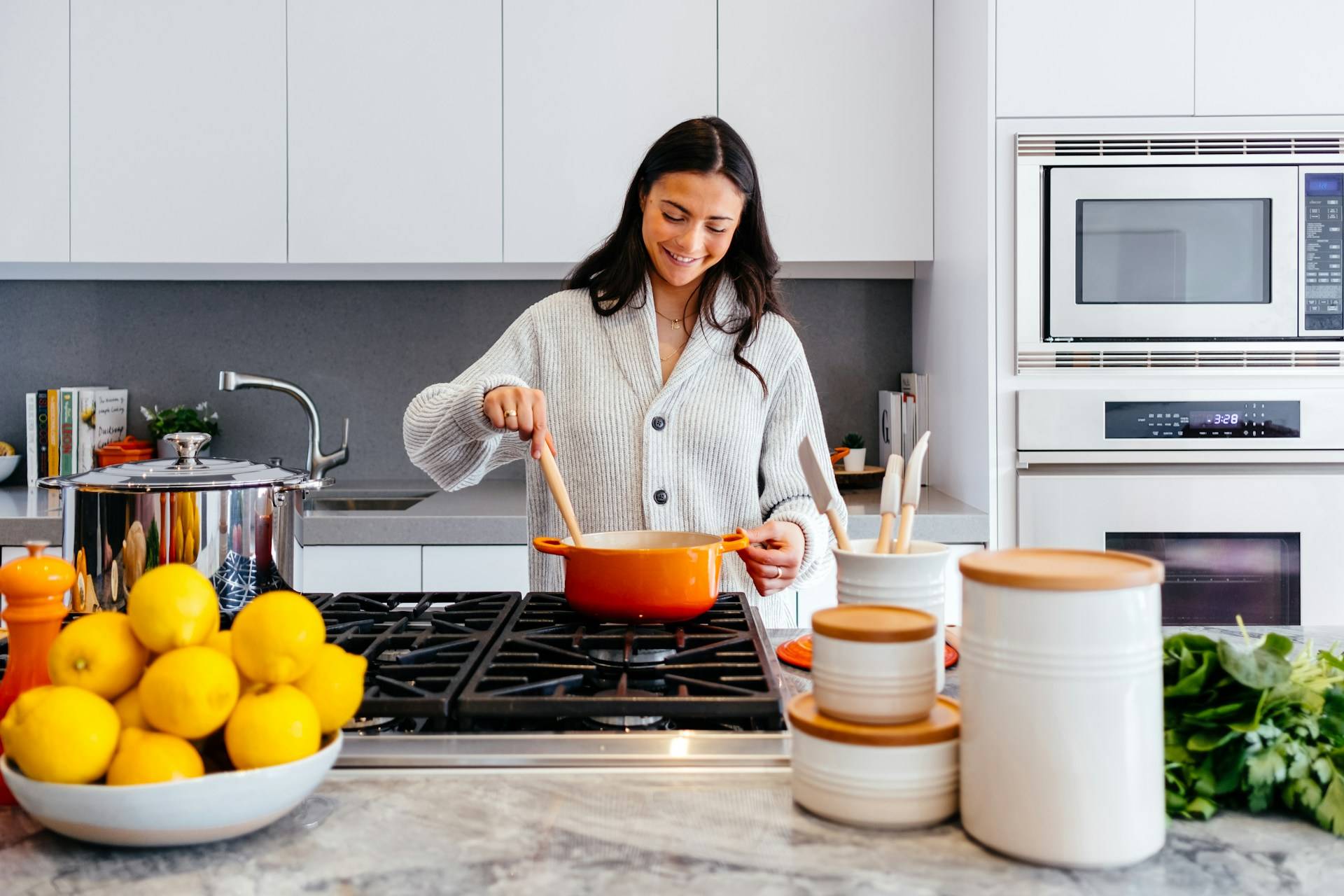 Mau Bisnis Sampingan? Ini 10 Ide Jenis Makanan Dijamin Laku Dijual Online!