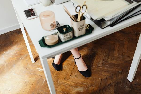 8 Rekomendasi Sepatu Kerja dari Brand Lokal: Nyaman dan Stylish untuk Mommies Aktif