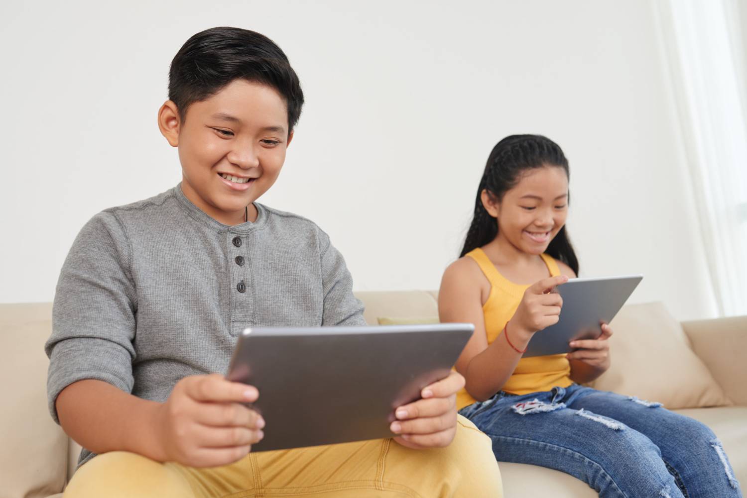 Tak Selalu Berdampak Negatif, Ini 10 Manfaat Bermain Game untuk Anak