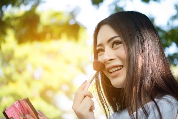 8 Rekomendasi Cushion dengan Sunscreen yang Cegah Wajah Kusam