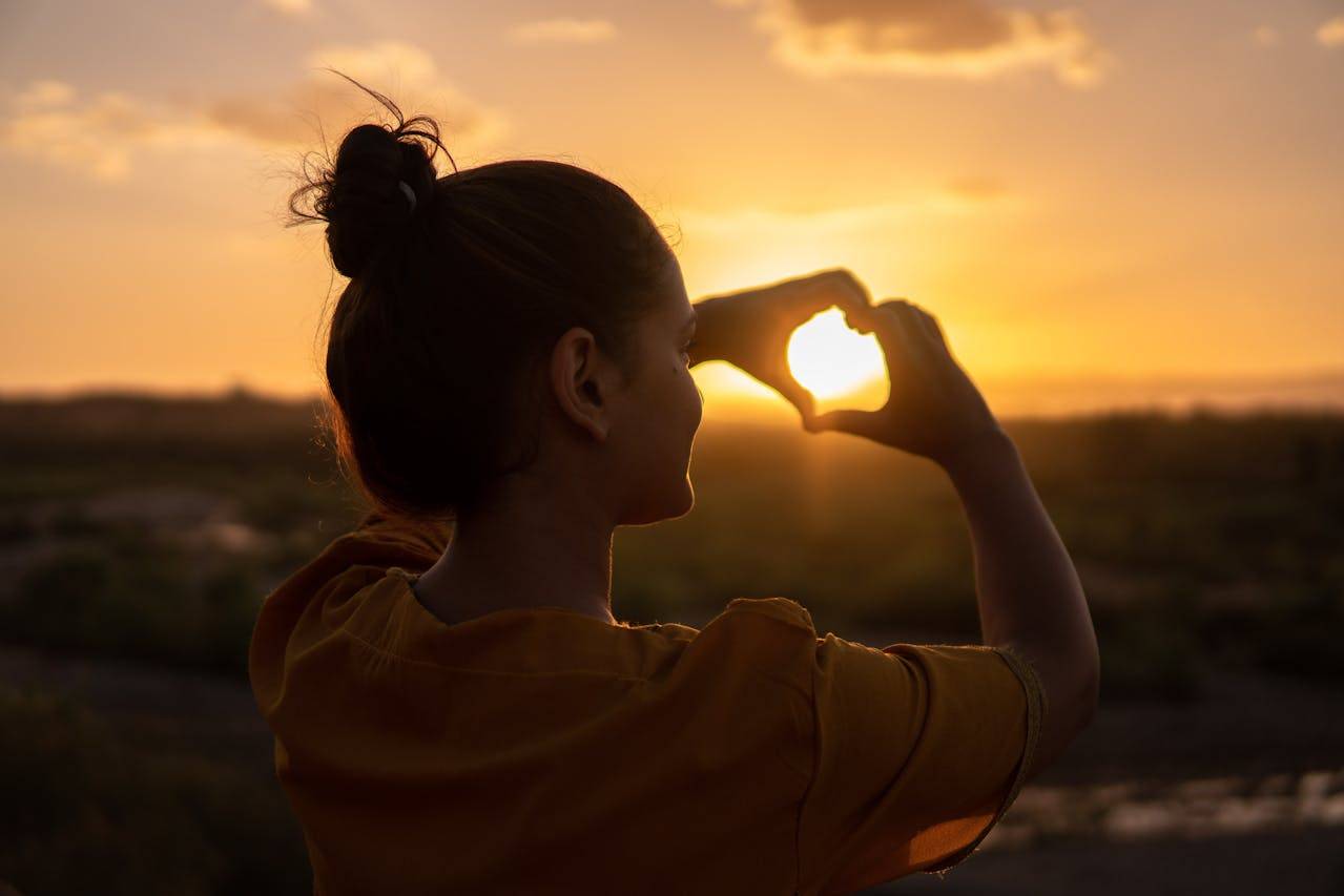 Kenali Perbedaan Self-love vs Egois, Jangan Sampai Salah!