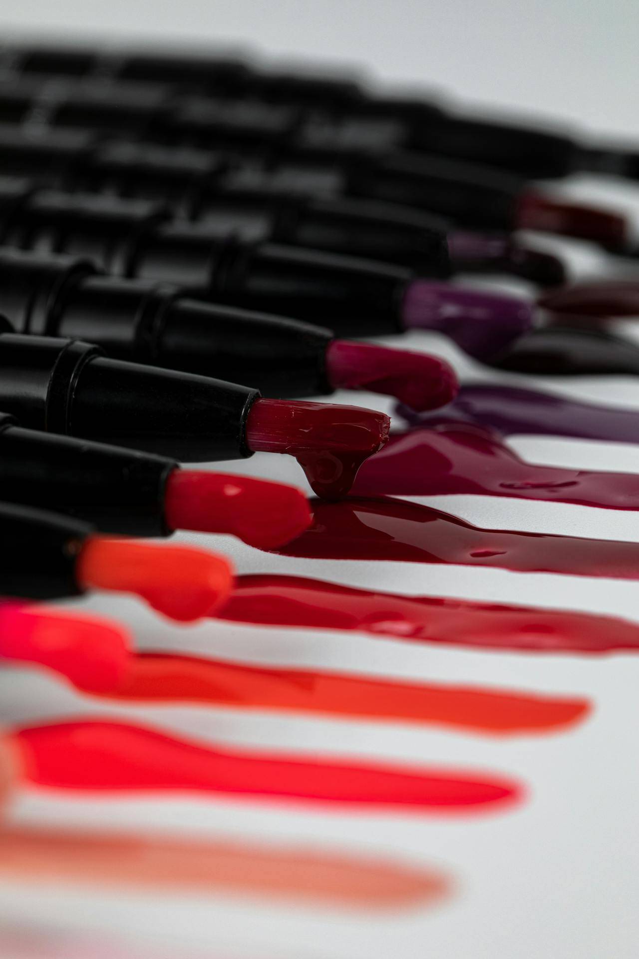 8 Warna Lipstik Bikin Wajah Cerah dan Cara Tentukan Undertone Kulit