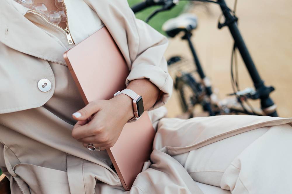 6 Rekomendasi Smart Watch untuk Ibu Bekerja yang Aktif, Harga Mulai Rp1 Jutaan