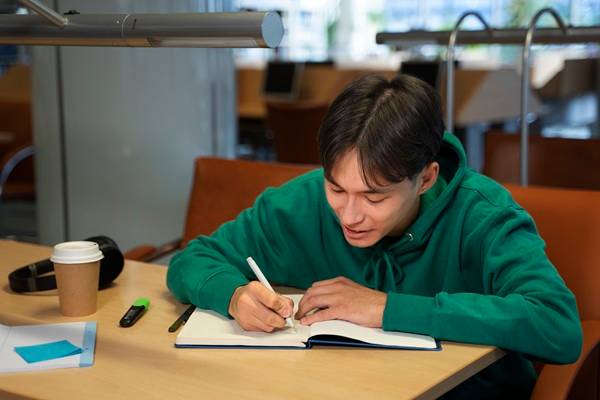 Teknik Belajar Cornell, Dapat Nilai Bagus dengan Cara Mencatat yang Rapi