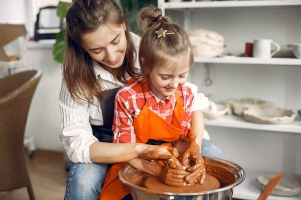 Rekomendasi 7 Pottery Class dan Workshop Merangkai Bunga, Harga Mulai Rp50 Ribuan