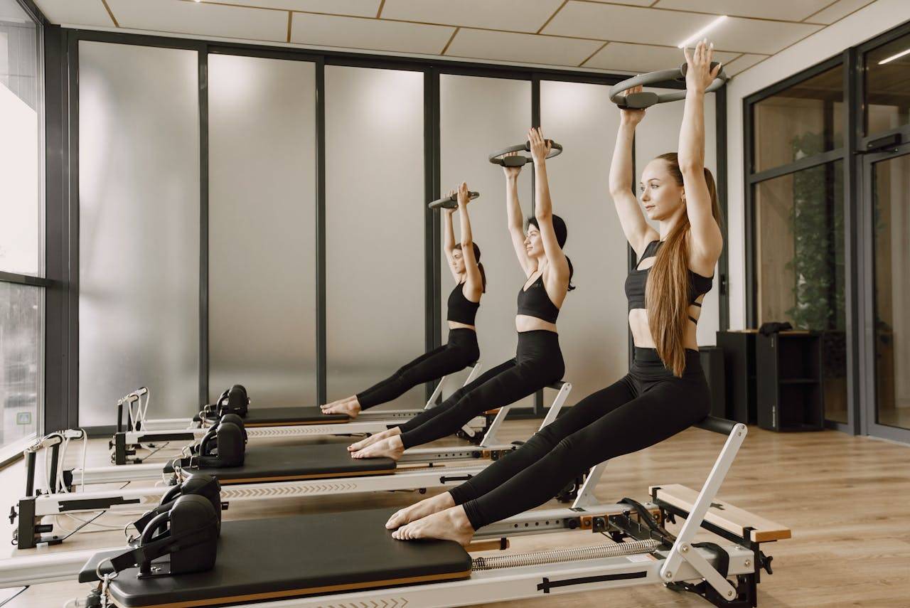 10 Rekomendasi Tempat Pilates di Jabodetabek 2025, serta Manfaat dan Tips Memulai