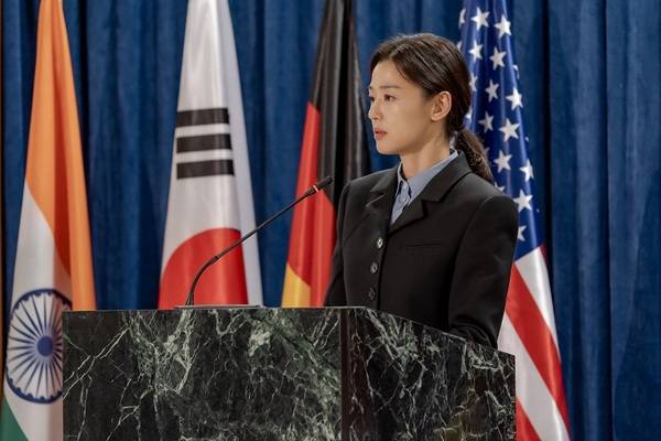 10 Rekomendasi Film dan Drakor Jun Ji Hyun, Terbaru Ada Drama Tempest