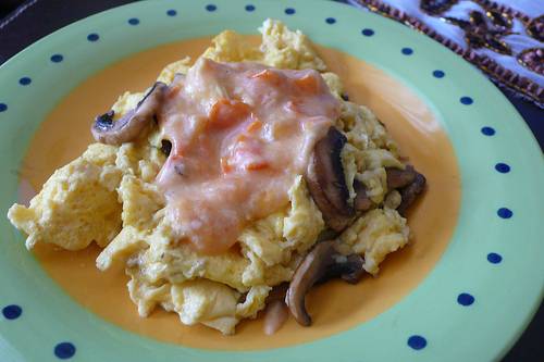 Scrambled Eggs with Tomato Cheese Sauce