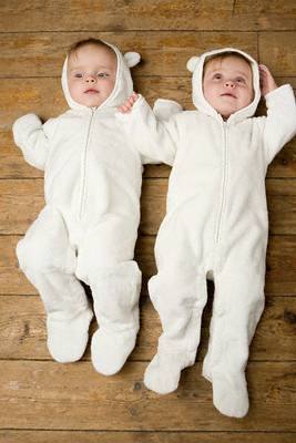 Melahirkan Bayi Kembar Secara Normal