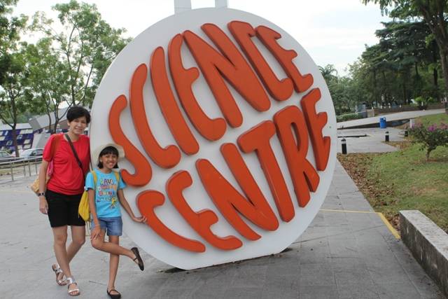 Bersenang-senang di Singapore Science Center