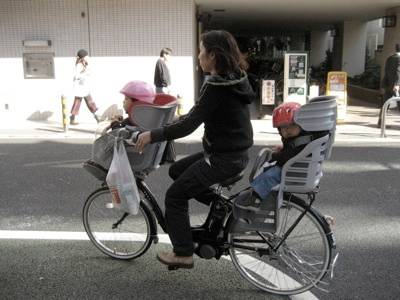 Mandirinya Ibu-Ibu di Jepang