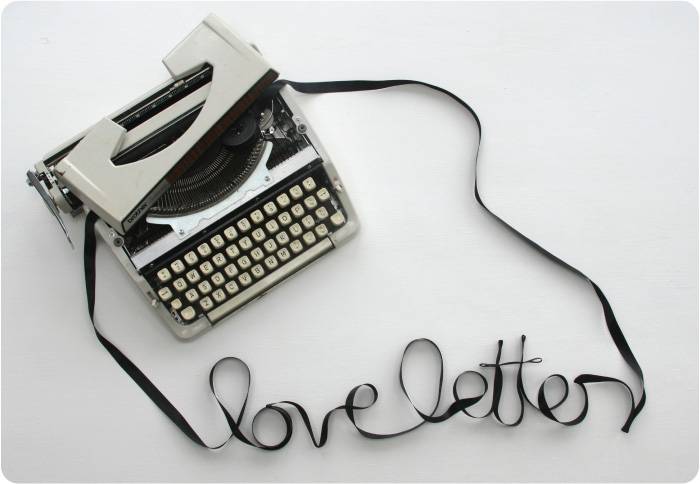 Menulis Surat Cinta