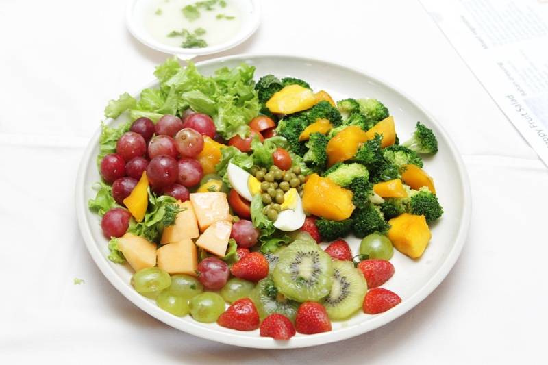 Easy Recipe: Happy Fruit Salad