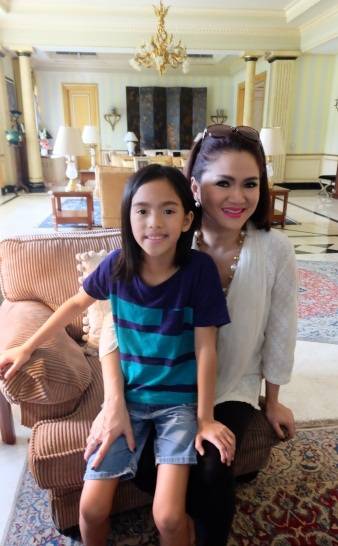 Family Friday: Moza Pramita, "Punya Anak Puber, Harus Punya Mata Mata"
