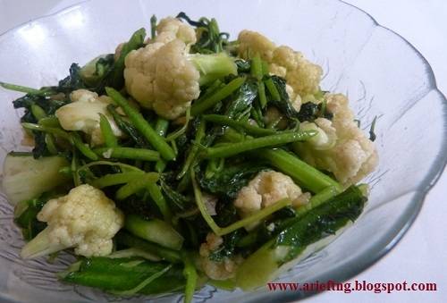 Resep: Cauliflower & Spinach Saute with Oyster Sauce