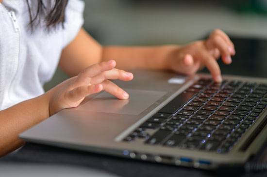 Modus Online Eksploitasi Seksual Anak, Apa Saja yang Harus Diperhatikan?