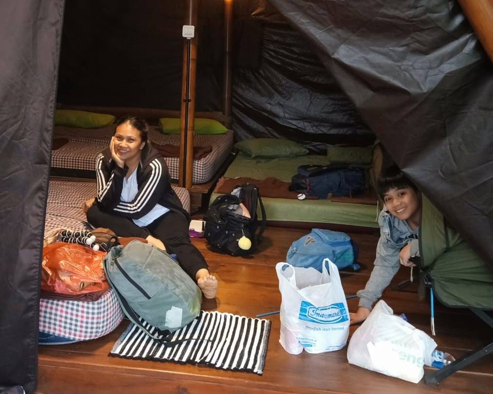 Camping Keluarga di Pondok Rasamala, Kaki Gunung Bunder