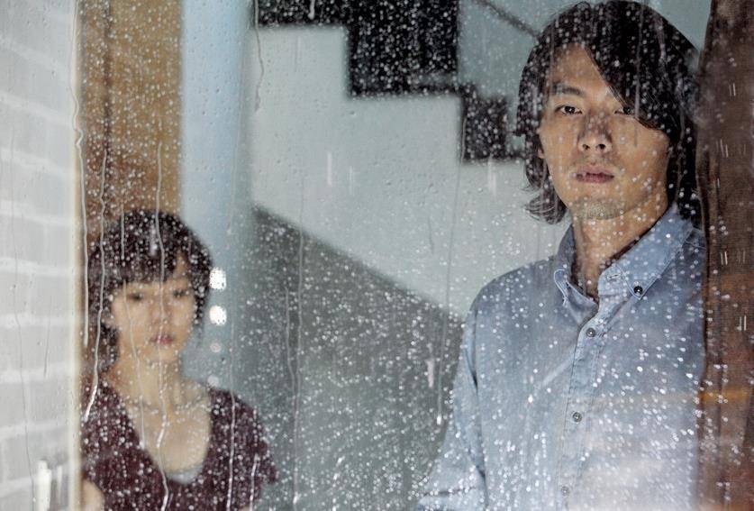 Review Film Korea: Come Rain Come Shine, Ketika Hyun Bin Jadi Suami Tersakiti