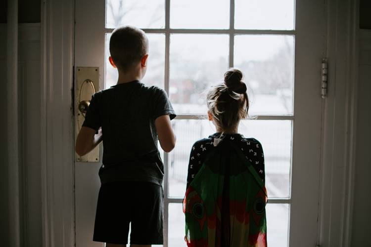 5 Kesalahan Orangtua penyebab Sibling Rivalry Antara Anak Hingga Mereka Dewasa