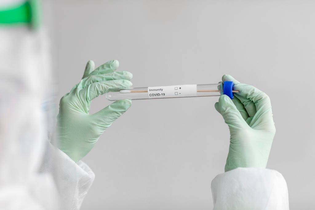7 Tips Menemani Anak Tes Swab PCR Pertama Kali