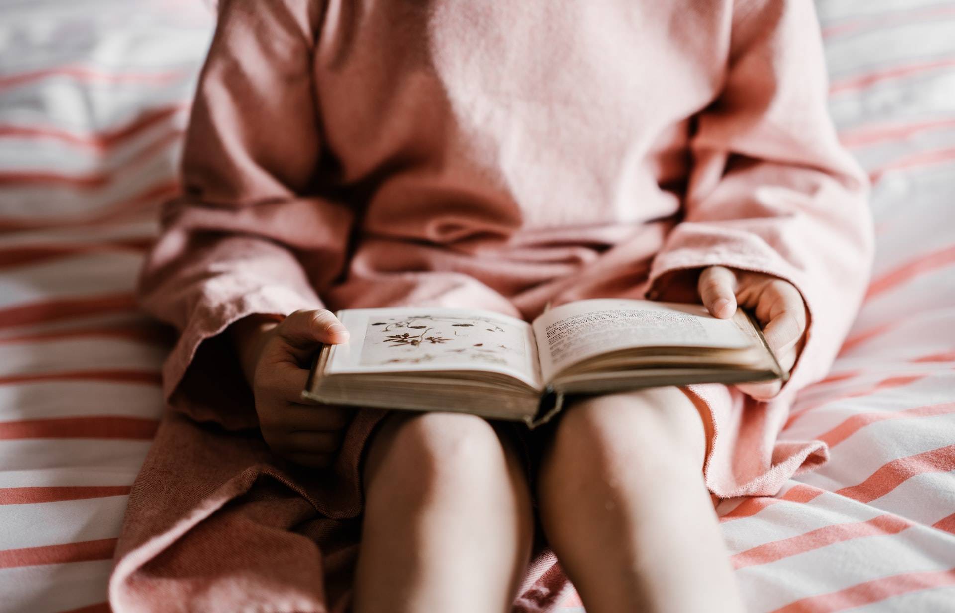 5 Kesalahan Orang tua yang Membuat Anak Malas Baca Buku