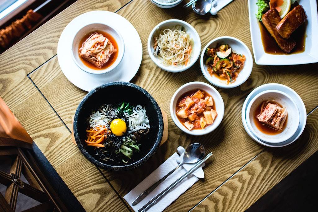 10 Aturan Makan ala Korea. Tidak Untuk yang Nggak Sabaran.