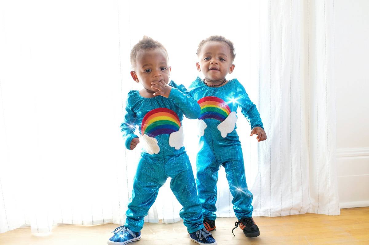 27 Hal yang Hanya Bisa Dirasakan Oleh Orangtua dari Anak Kembar