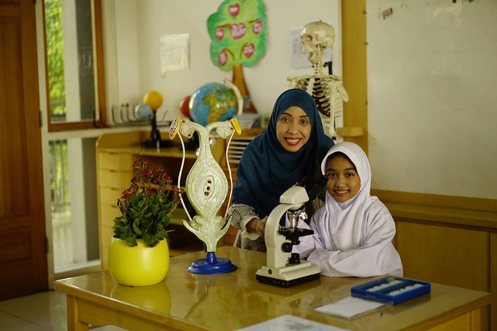 SD Green Montessori: Tumbuhkan Rasa Cinta Belajar pada Anak Sejak Dini