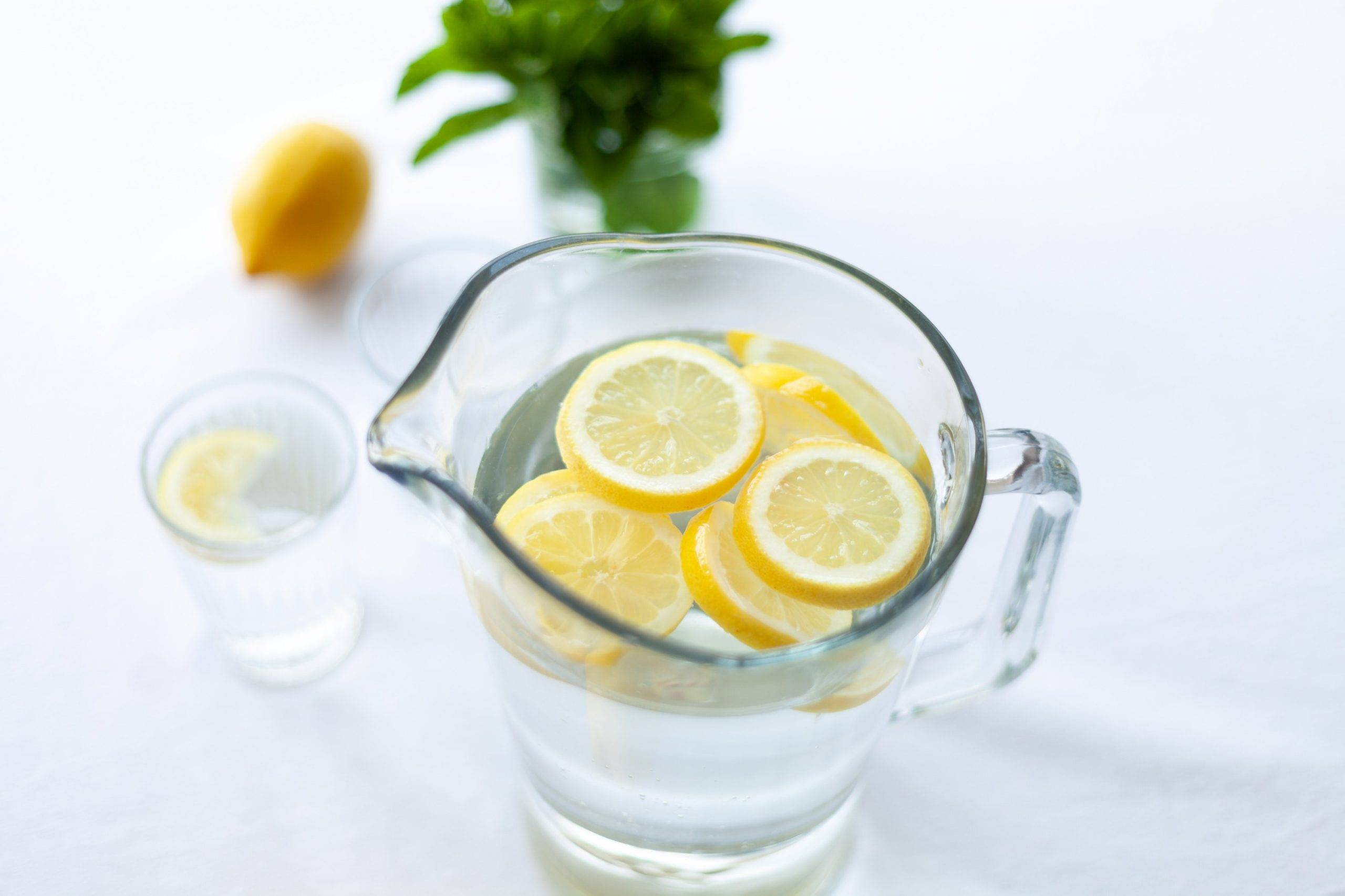 Bagus untuk Diet, Ini Cara Membuat Air Lemon dan Manfaatnya