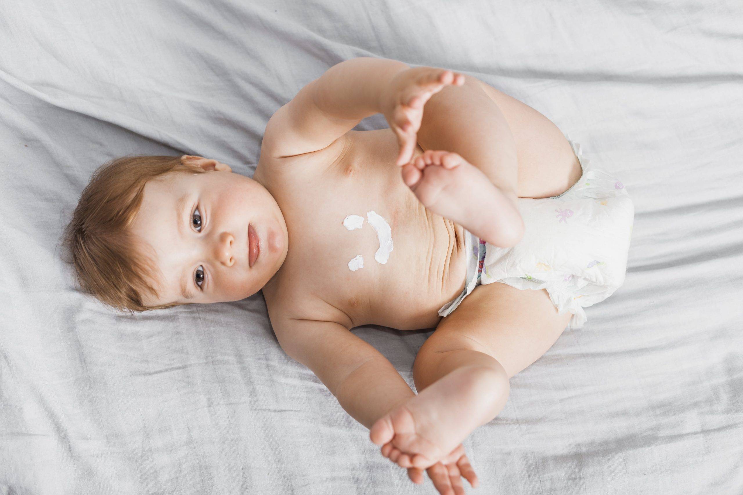 5 Produk Skincare Bayi yang Paling Banyak Direview Ibu-ibu