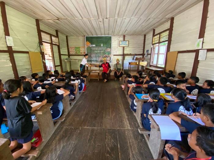 Sekolah Adat Arus Kualan, Menggabungkan Kurikulum dengan Alam di Tanah Kalimantan