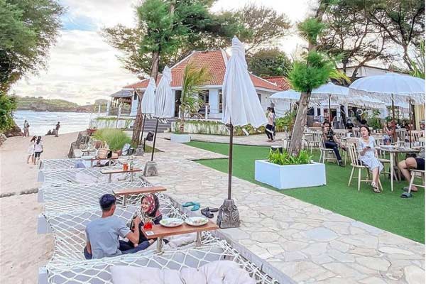 5 Kafe Ala Beach Club di Jogja