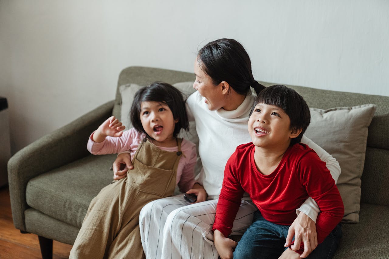 Kebiasaan Orang Tua yang Bisa Membuat Anak Tidak Percaya Diri