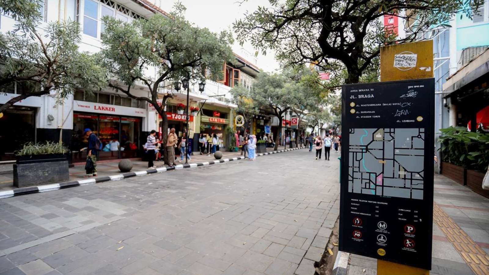 10 Tempat Wisata Dekat Stasiun Bandung, Ada Jalan Braga hingga Bandung Zoo