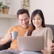 Pengantin Baru Mau Beli Rumah? Ini 5 Hal yang Wajib Dipertimbangkan!