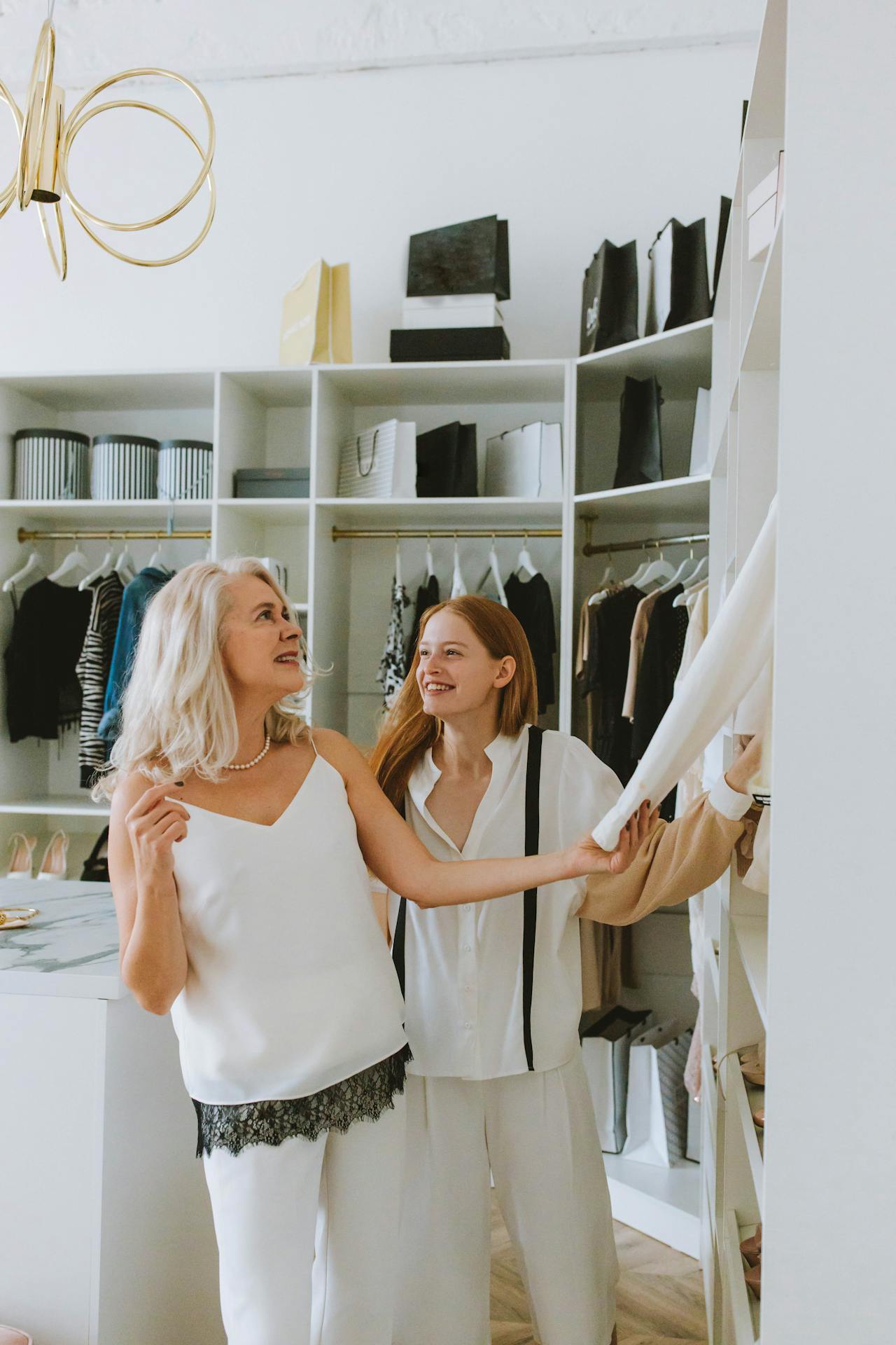 Mau Hubungan Sehat antara Menantu dan Mertua? Terapkan 10 Hal Ini!