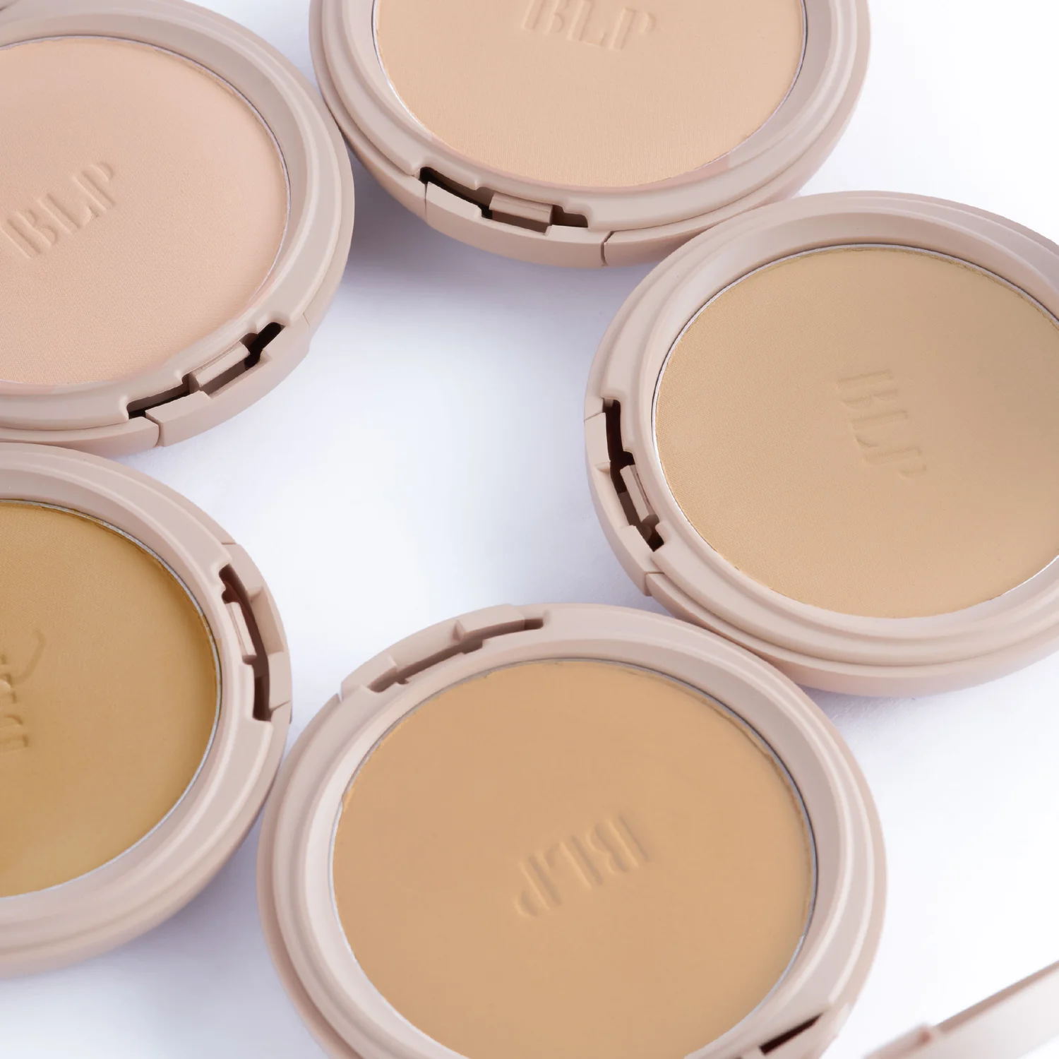 Rekomendasi Two Way Cake Brand Lokal, Ada BLP hingga Make Over