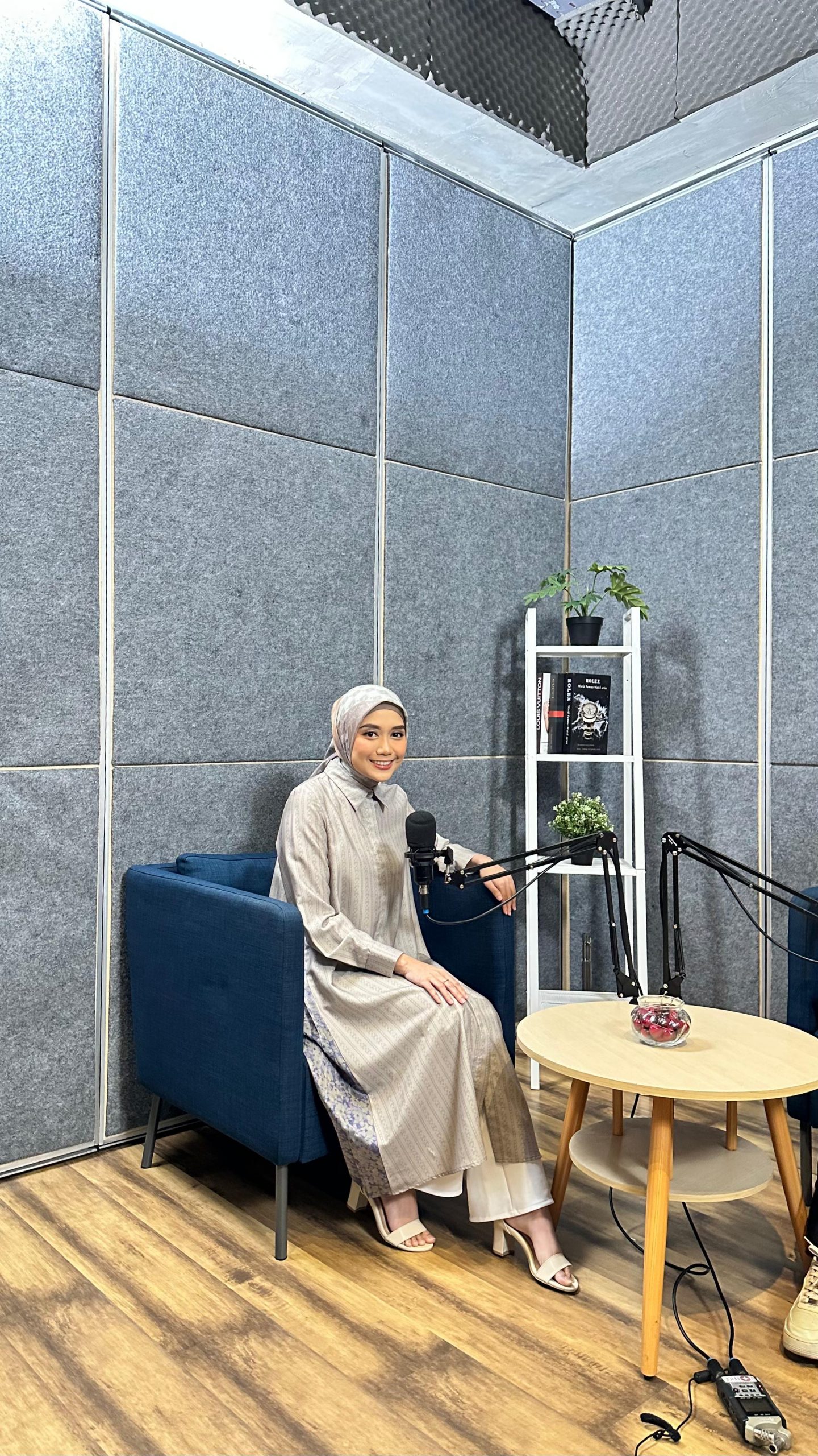 Aninda, S.Psi, M.Psi.T.