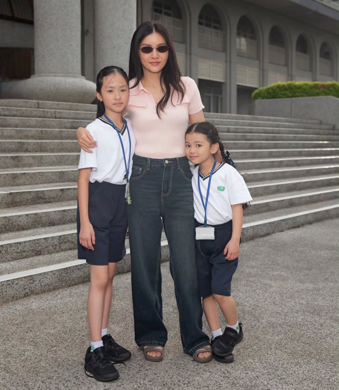 ide Outfit Antar Anak Sekolah, Simple dan Stylish