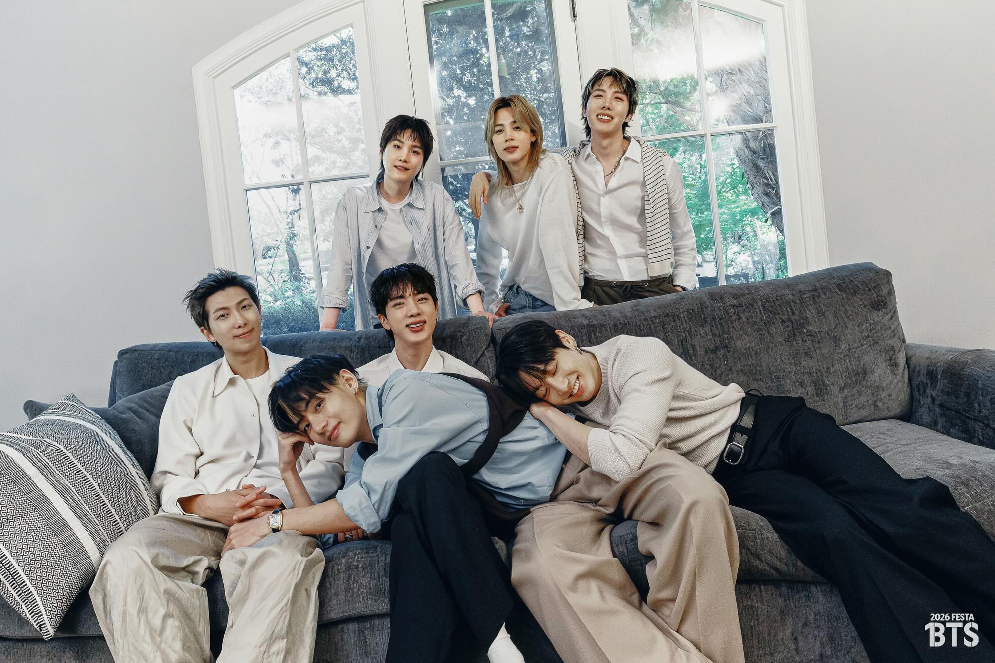Hal yang Terjadi saat Ibu dan Anak Sama-Sama Mengidolakan BTS