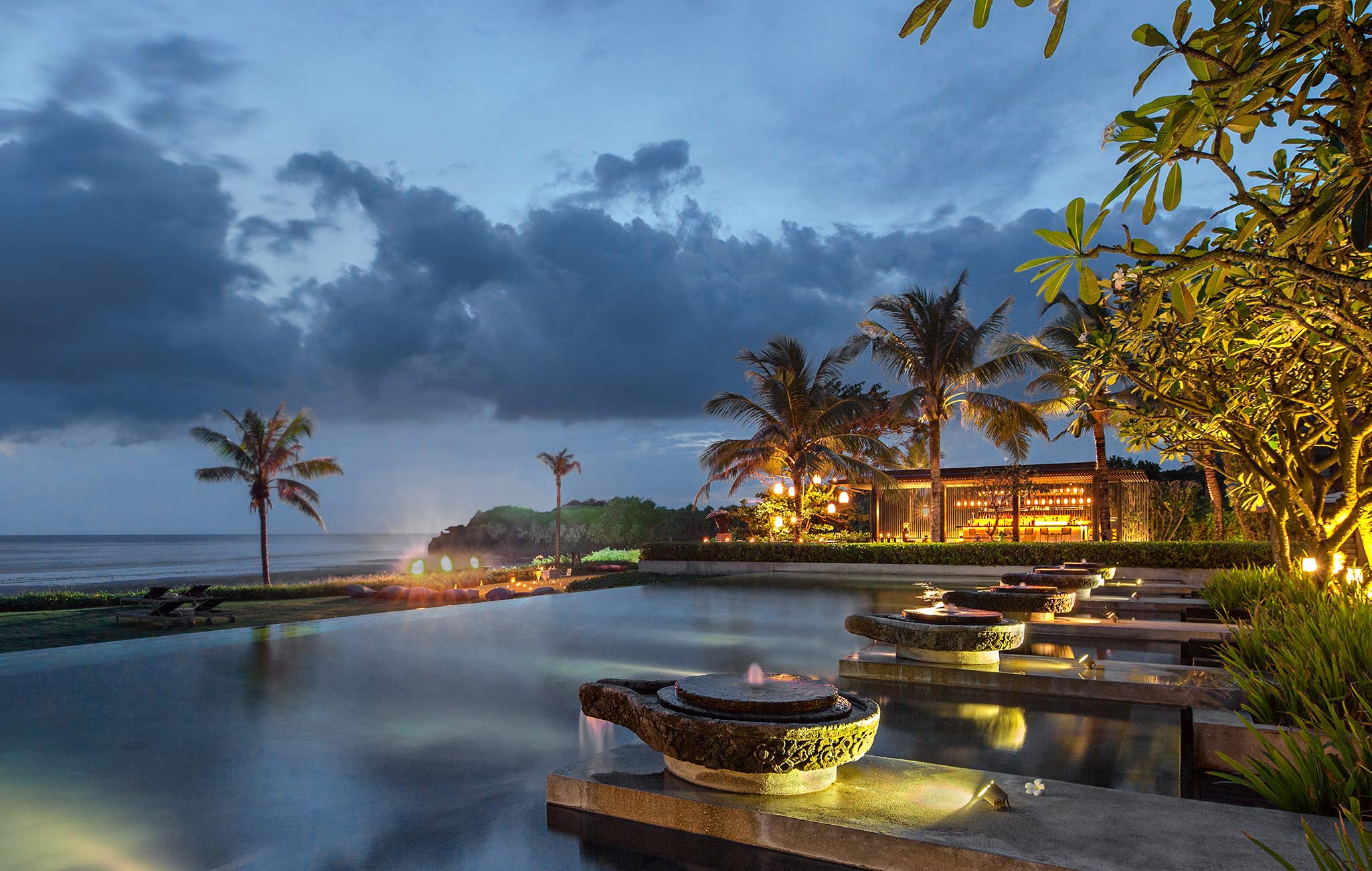 Hotel dengan Pemandangan Sunrise dan Sunset Terbaik di Indonesia