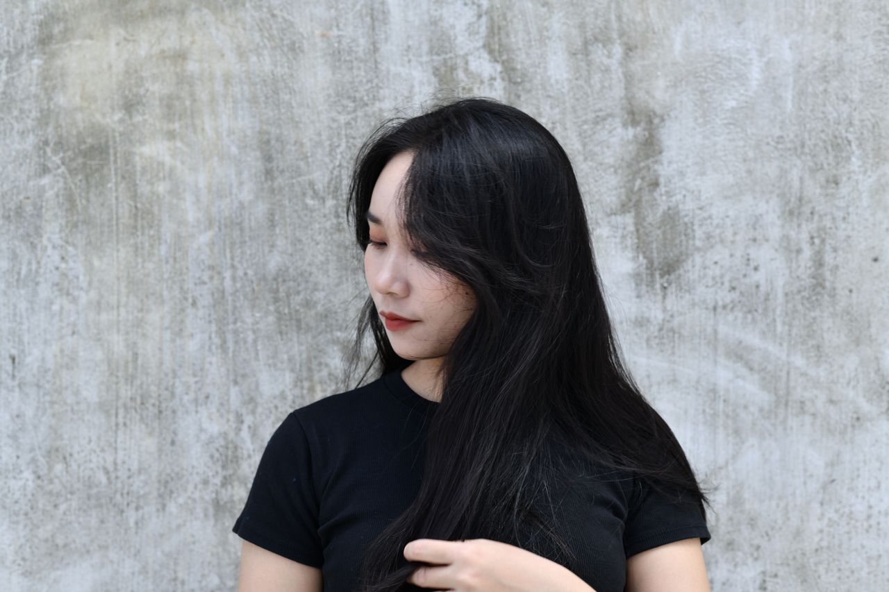 Biar Nggak Terlihat Tua, Hindari Warna Rambut Ini untuk Usia 40an!