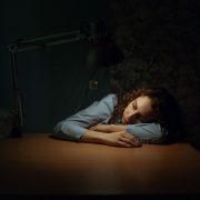 Anak Menutup Diri dari Orang Tua: Mana yang Masih Normal dan yang Perlu Diwaspadai? Ini Kata Psikolog Anak