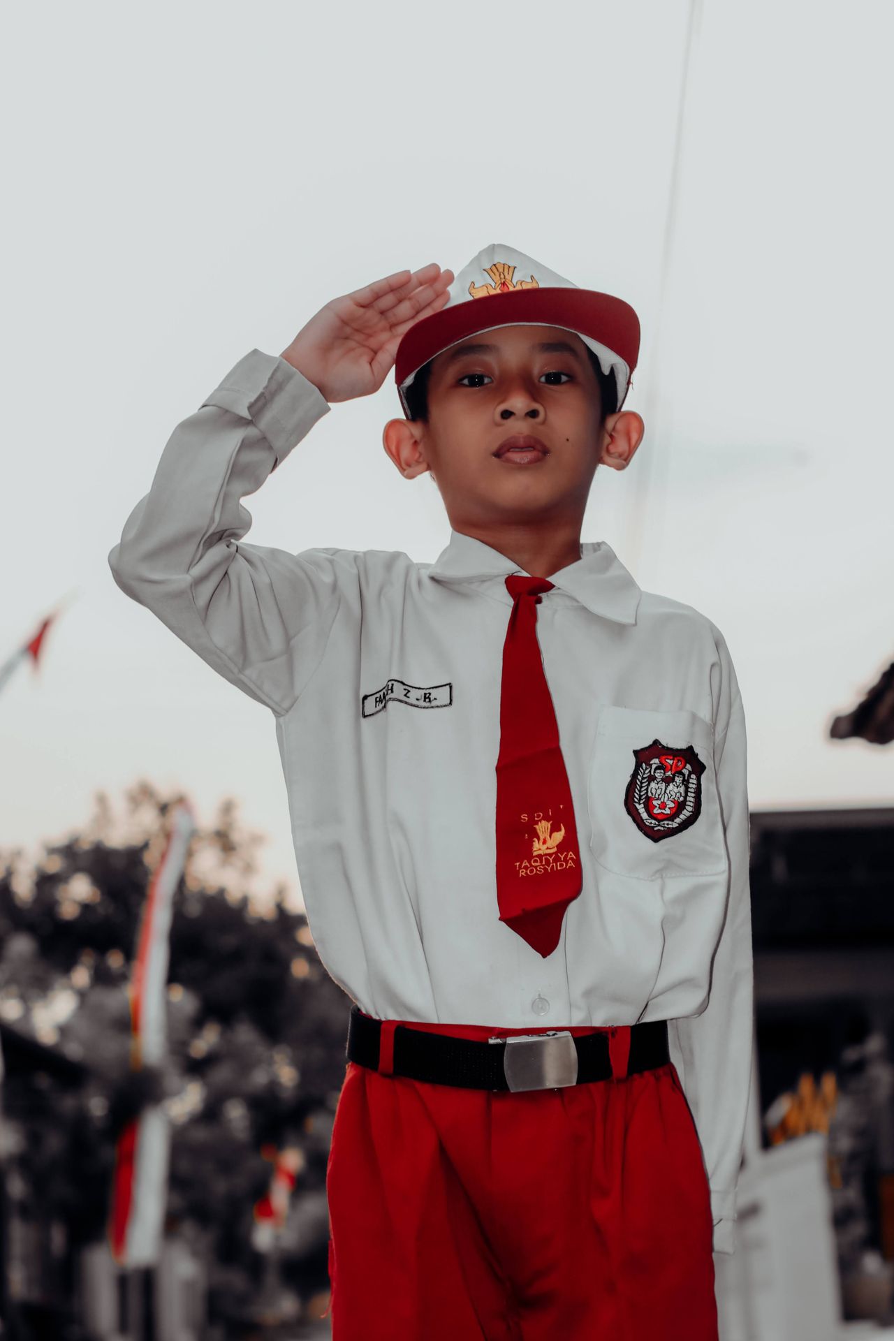 Hari Pertama SD: Jangan Langsung Tanya "Sekolahnya Gimana", Coba 15 Pertanyaan agar Anak Mau Bercerita
