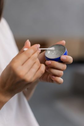 Manfaat Petroleum Jelly: 9 Cara Memaksimalkannya untuk Kebutuhan Sehari-hari di Rumah